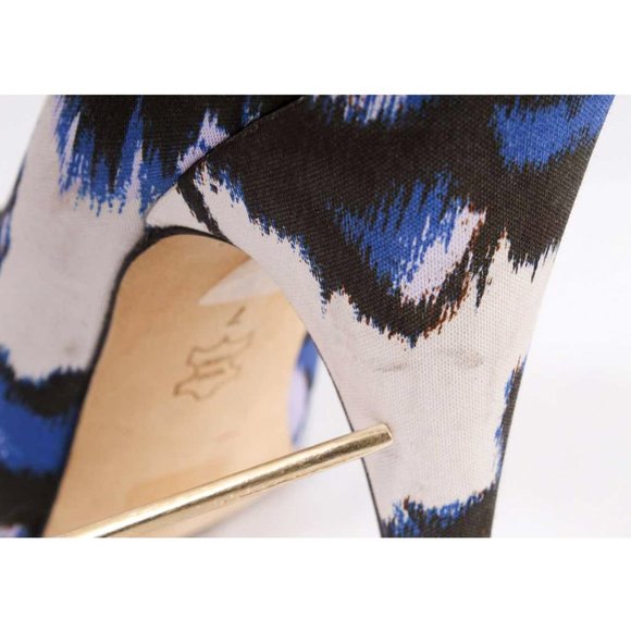 CYNTHIA VINCENT Blue & White Ikat Pattern “Didi” Round Toe Pumps Size 7 - Picture 7 of 9